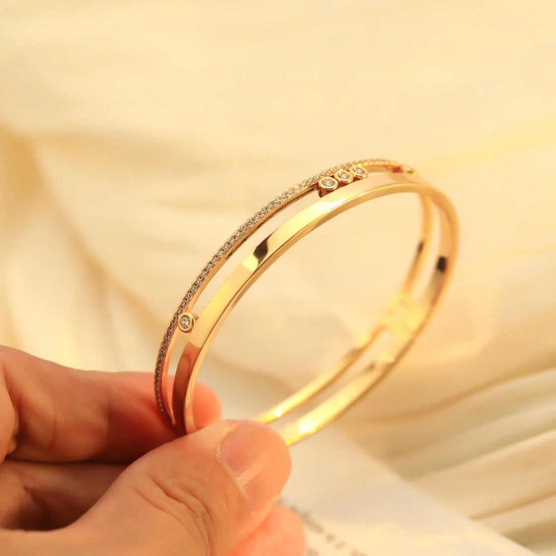 [AuraEcho]Move Romane Diamond Bangle Bracelet