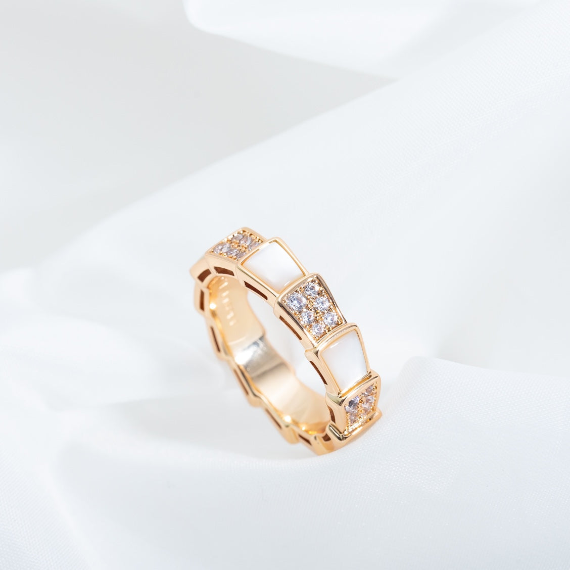 [AuraEcho]SERPENTI RING PINK GOLD MOP DIAMOND PAVED 4MM
