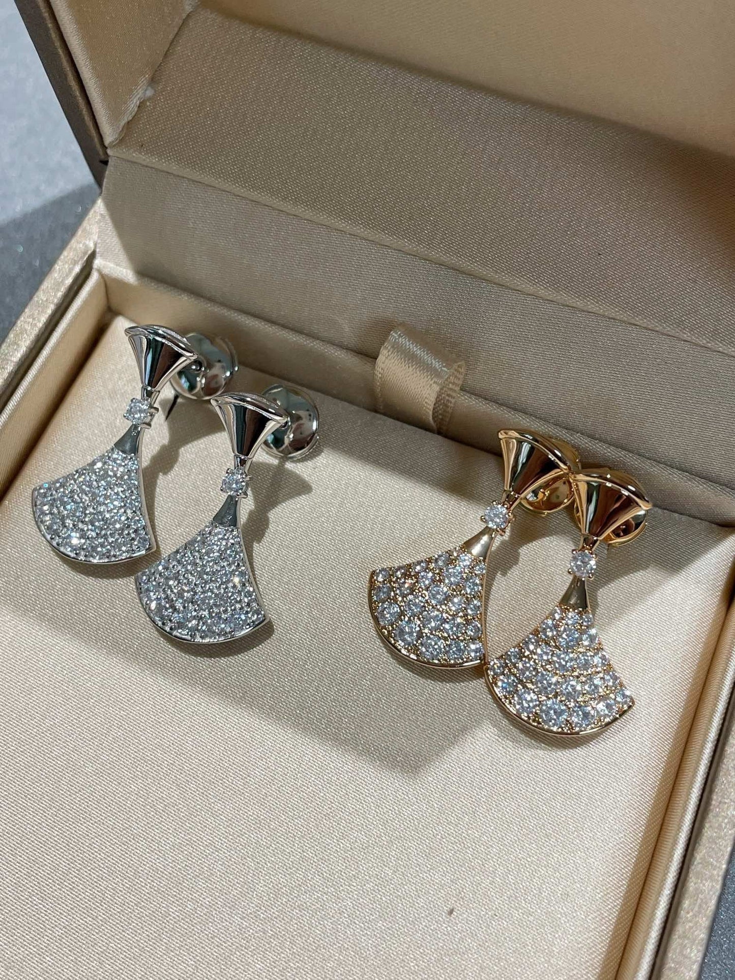 [AuraEcho]DREAM EARRINGS DIAMOND