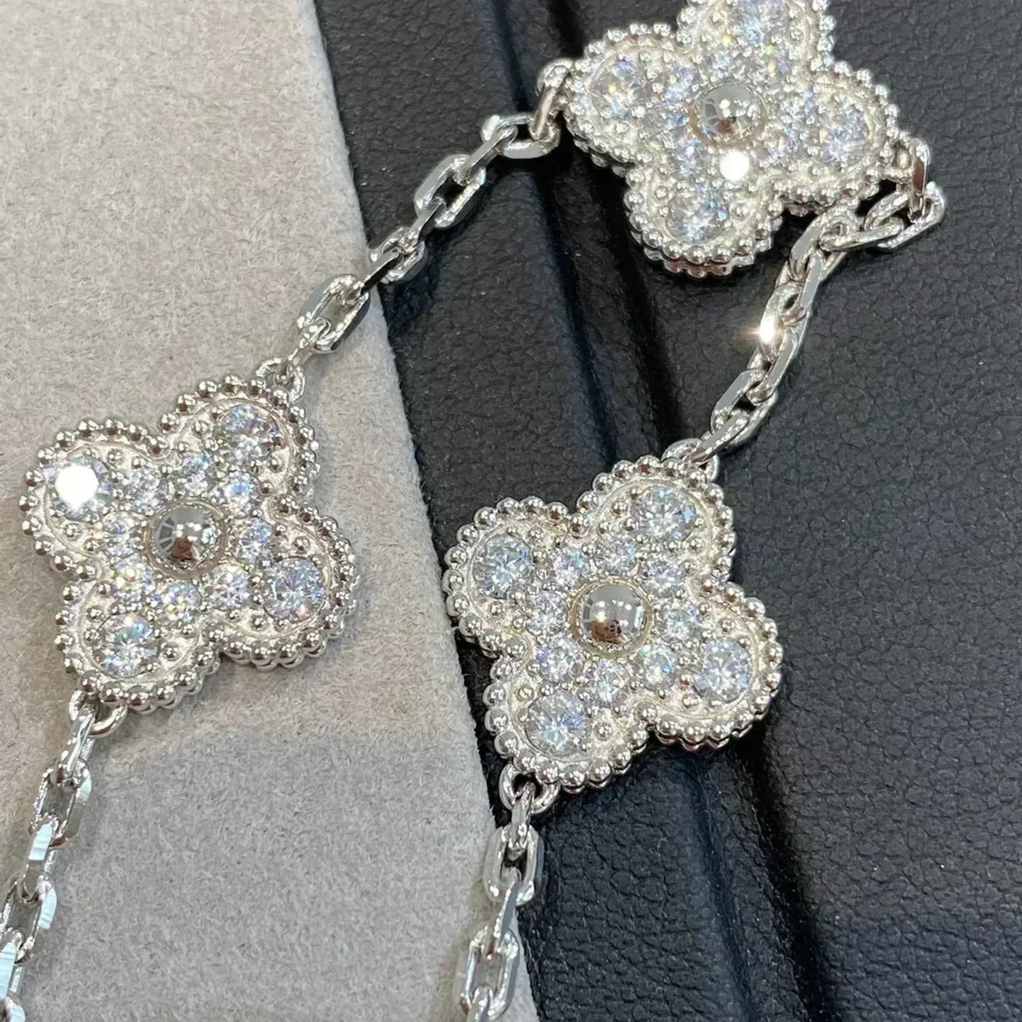 [AuraEcho]CLOVER 5 MOTIFS  DIAMOND BRACELET SILVER