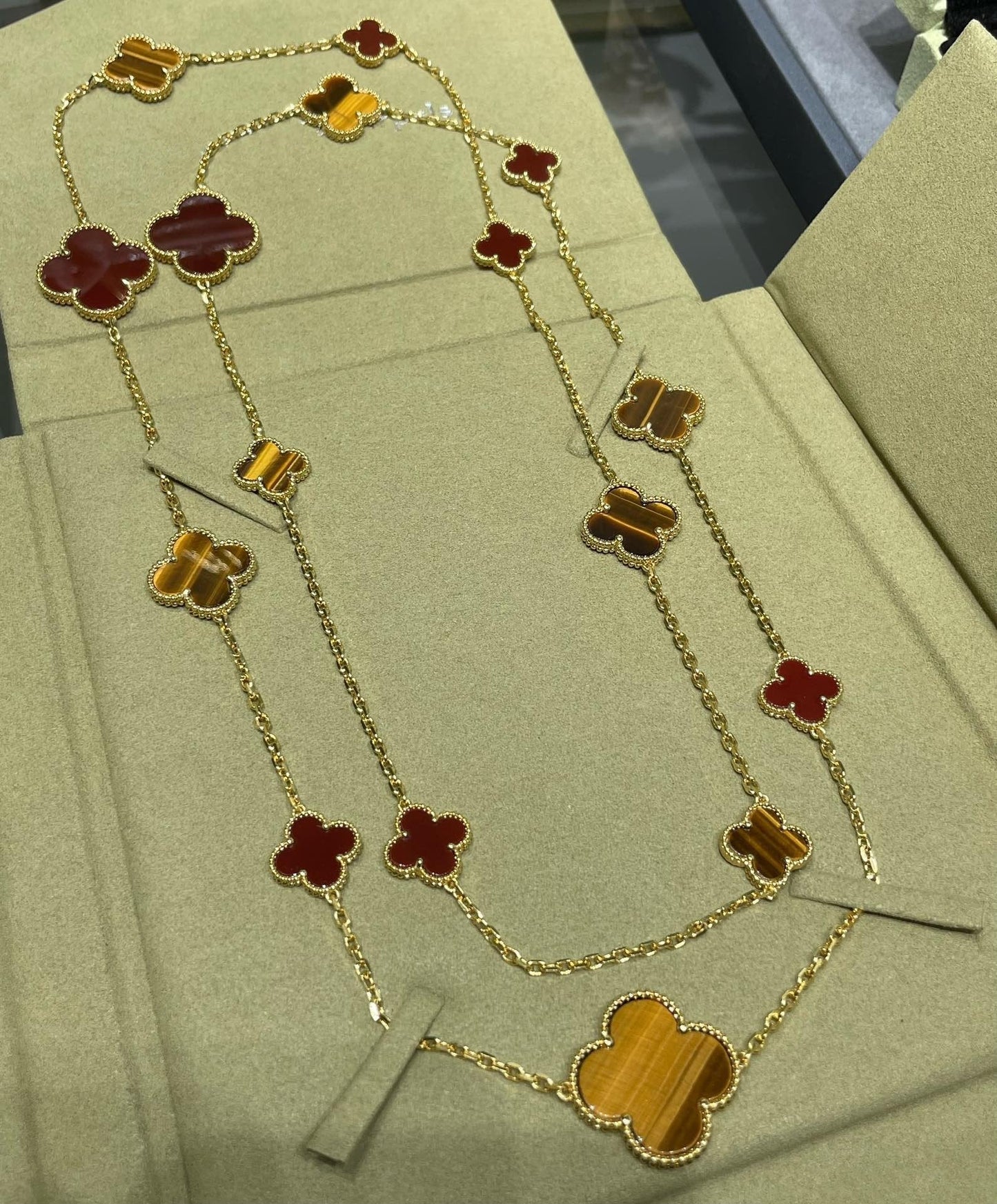 [AuraEcho]CLOVER 16 MOTIF CARNELIAN TIGER EYE ROSE GOLD NECKLACE