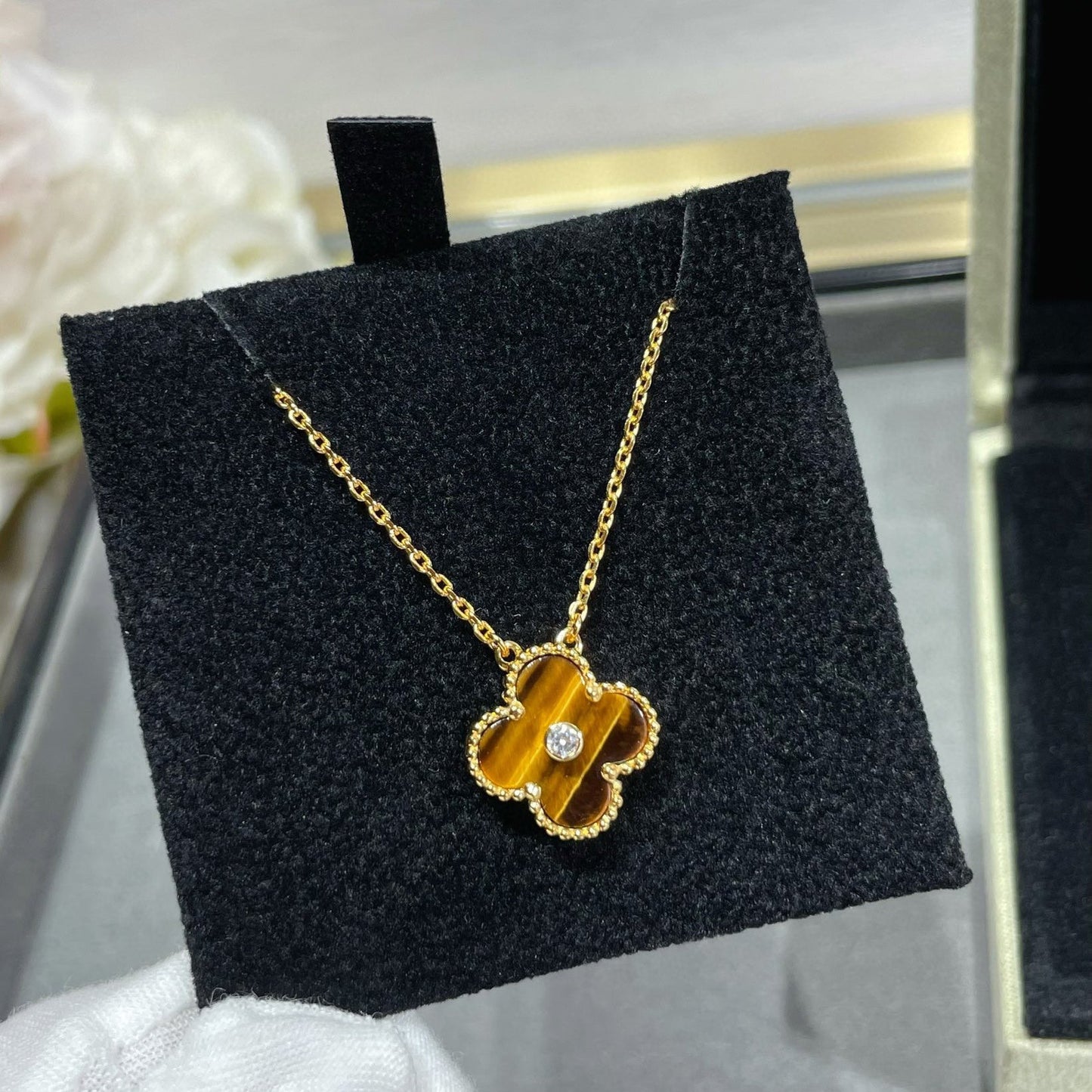 [AuraEcho]CLOVER 15MM DIAMOND AND YELLOW TIGER'S EYE AGATE necklace