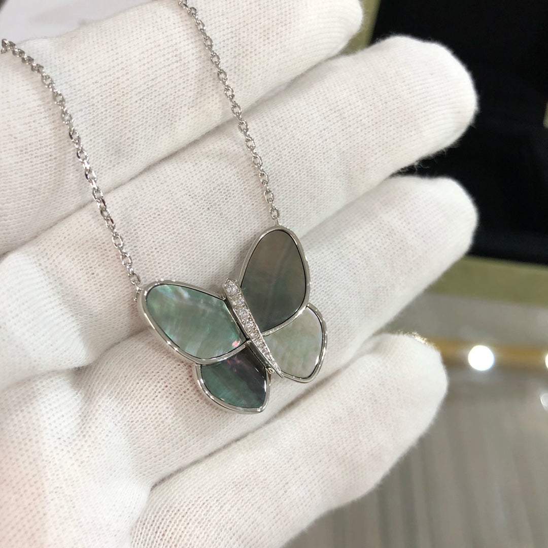 [AuraEcho]LARGE BUTTERFLY SILVER PENDANT DIAMOND NECKLACE