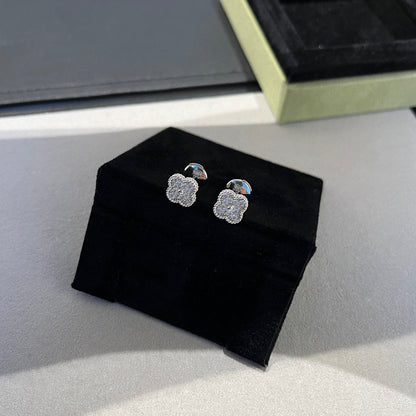 [AuraEcho]CLOVER MINI DIAMOND STUD EARRINGS